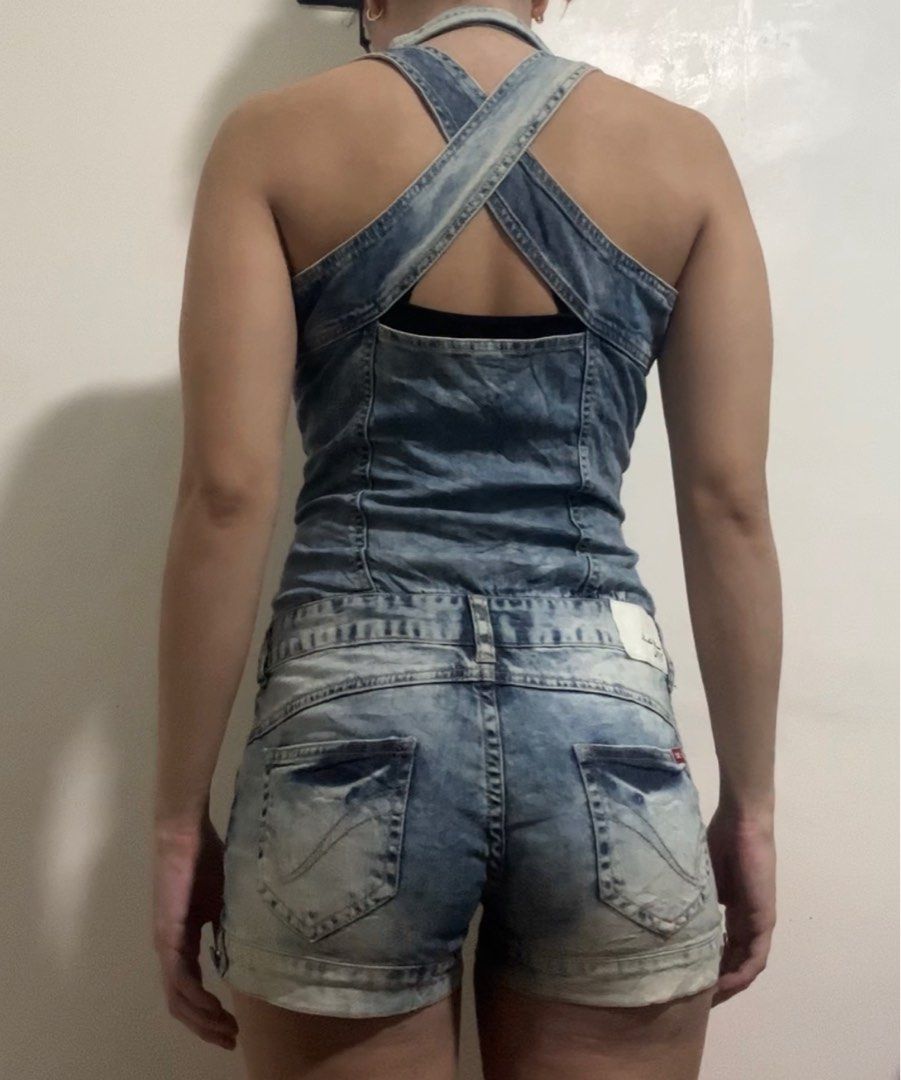 Denim Jumpsuit Romper (Category: Rompers) located in Las Pinas. Submitted by dy_declutter (Listing ID 1367030983, Image 3). Description: preloved .