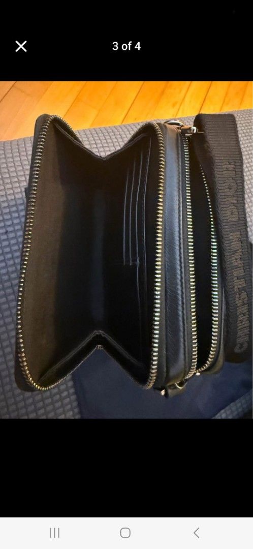 Dior （分類：運動服裝）位於 Hong Kong。 由 cheungmankit12 提交（商品編號 1367006607，圖片 3）。簡介： 有塵袋 有盒 可面交。