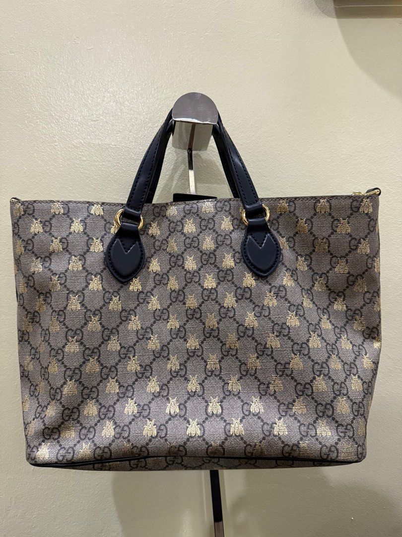 GG Bee Coated Canvas (Category: Luxury Bags & Wallets) located in Pasig City. Submitted by celluc (Listing ID 1367079275, Image 1). Description: .