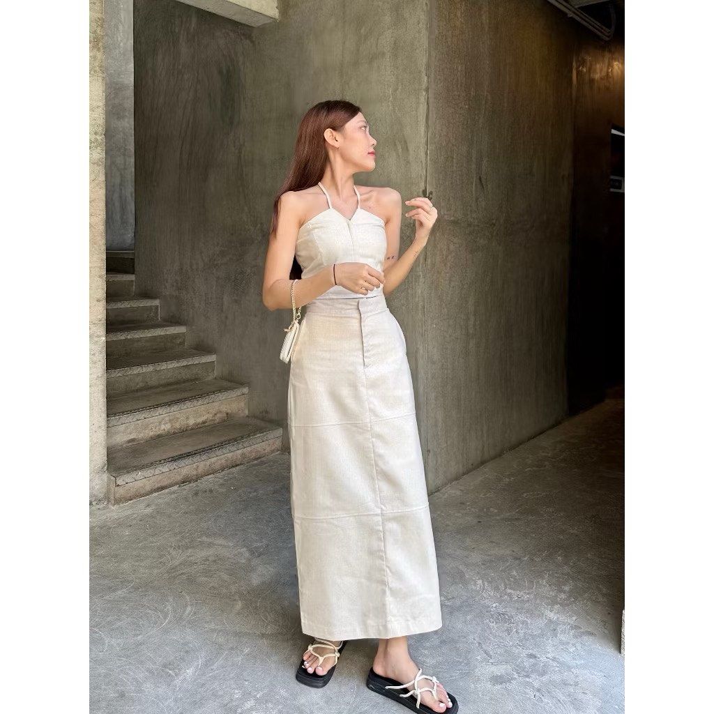 Iris top (Category: Sleeveless) located in Singapore. Submitted by ohsugarflakes (Listing ID 1366979839, Image 3). Description: .