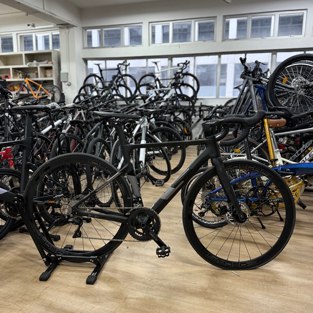 Java Vesuvio carbon fiber road bike shimano 105, Sports Equipment ...