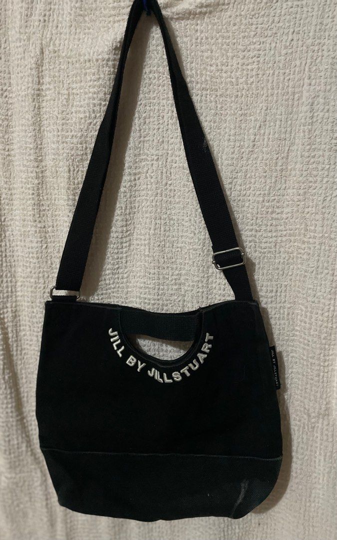 JILL STUART Sling Bag (Category: Luxury Bags & Wallets) located in Iligan City. Submitted by ileganteph (Listing ID 1367076928, Image 1). Description: Very Good Condition Canvas With Etikita.