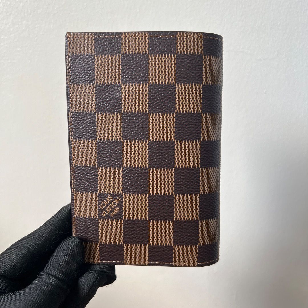 LV Damier Ebene Passport Cover (Category: Luxury Bags & Wallets) located in Antipolo. Submitted by mjlenihcpreloved (Listing ID 1366997077, Image 3). Description: .