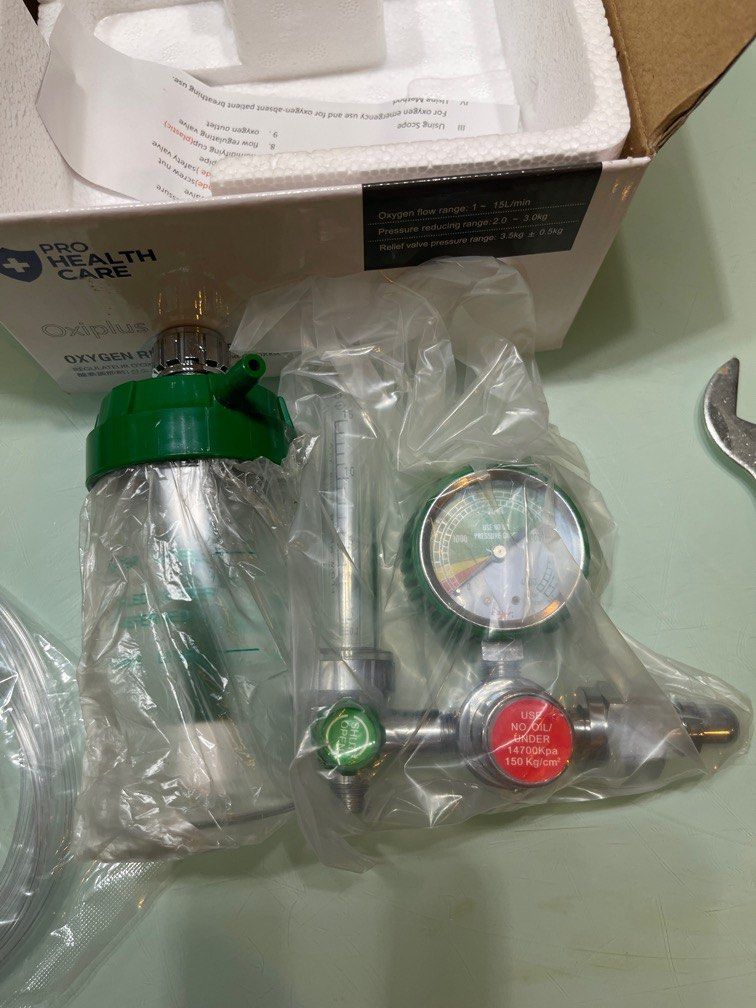 Medical Oxygen Regulator with Nasal Cannula and Spanner, Health ...