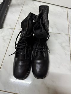 3 pairs of military combat boots
