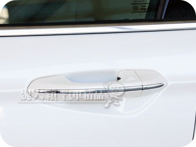 由 weibigfat (刊登 ID 1366972275，圖片 1) 提交，位於 新北市 (New Taipei) 的 Mondeo(15-20)不鏽鋼門把飾蓋(一組一車份)ーCD391 (類別：汽機車零配件)，說明：★合購3款以上免運宅配，超商取件貨到付款無免運優惠★ ★若庫存完售工廠儘快出貨，不接急單不回覆有無現貨，急用勿標催貨勿標★ ★不議價無展售，自耳又安裝在新北市五股區，先付款貨到通知後取貨安裝★ ■安裝方式： 裝飾部品-背面已貼上車用雙面膠條，車體清潔乾淨後直接貼上即可 改裝部品-依循原廠施工方式安裝，內含支架、螺絲、螺帽、墊片、塑膠扣子等安裝所需配件 收納及其他部品-依循原廠尺寸設計，直接放置即可 ■商品訂購及其他說明： 1. 訂購請直接下標，備貨驗貨後即寄出，並於寄出當天以訊息等方式再次提醒。 2. 商品如有庫存，於下單後隔日寄出，若庫存完售則工廠儘快出貨到貨驗貨後寄出，不接急單不回覆有無現貨，急用勿標催貨勿標。 3. 訂購多款商品，運費可合併計算，若網拍系統自動重覆計
