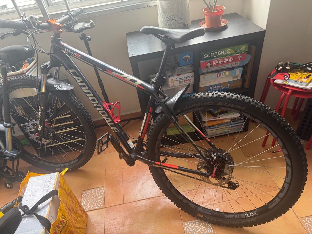 Mtb hardtail (Category: Bicycles) located in Singapore. Submitted by kimboy (Listing ID 1366918663, Image 1). Description: Cannondale trail 7 29 - modified - shimano SLX hydraulic Brake with shimano disc brakes - shimano xt crankset groupset - shimano deore xt derailluer groupset 11 speed - xrealm 3.0 kore rim set with XM490 hubset - acsend hydrualic setpost -fireeye stem - tubeless hans dampf 29 tire Origenal - frame and fork only.