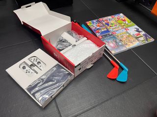 （分類：）位於 。 由 ROGUEMONSTERRHINO 提交（商品編號 1366926308，圖片 1）。簡介： 。