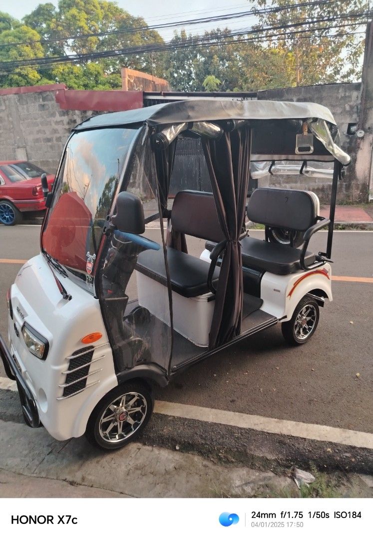 Nwow emc golf (Category: Bicycles) located in Manila. Submitted by santinbjcs53115 (Listing ID 1366925319, Image 3). Description: For Sale Nwow EMC Golf ✴️ Well Maintained ✴️Date of purchased april 2024 ✴️Complete papers ✴️All stock ✴️May trapal na ✴️Repainted to pearl white dating red color ✴️Bahay, school at palengke lang byahe ✴️Issue front left signal light led ✴️Stock pa gulong makapal pa ✴️RFS mag uupgrade ✴️Sa bahay ang meet up Marikina ar