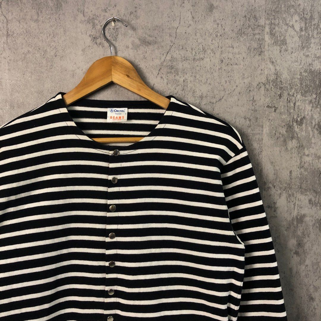 Orcival x Beams Snap Bottom Cardigan (Category: Coats, Jackets and Outerwear) located in Quezon City. Submitted by cityboycrates_ph (Listing ID 1367031268, Image 3). Description: ORCIVAL × BEAMS special striped snap cardigan — exclusive release at BEAMS Machida. Classic border style with a twist: snap buttons, oversized fit, and a functional chest pocket. Lightweight cotton makes it perfect for layering year-round. Size: 3 24 inches length 19 inc