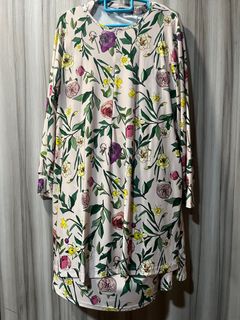 (Category: ) located in . Submitted by mypreluvcloset (Listing ID 1366977629, Image 1). Description: .