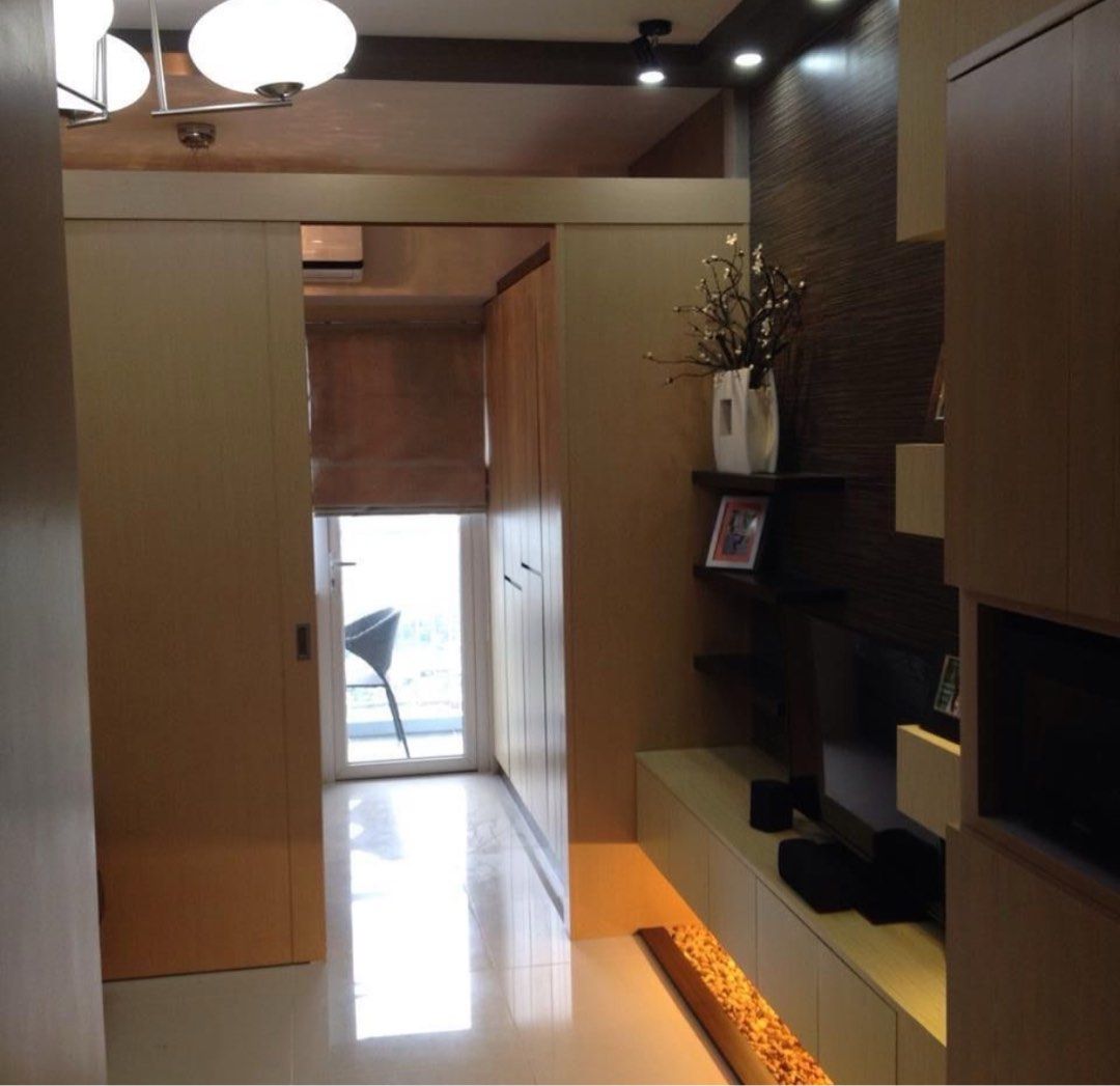 SMDC Wind Tower 1 (Category: Apartments & Condos) located in Manila. Submitted by hapon71 (Listing ID 1367069660, Image 2). Description: Smdc Wind residences tagaytay condo 🌲 Rush for sale Facing amenities Tower 1 Clean title 35 sqm 22 floor 1bedroom with balcony Fully furnished unit.