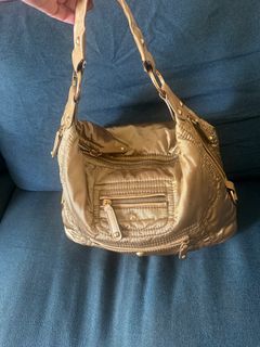 (Category: ) located in . Submitted by laralyna (Listing ID 1366945447, Image 1). Description: .