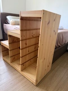 (Category: ) located in . Submitted by _she.artshrk (Listing ID 1366932708, Image 1). Description: .