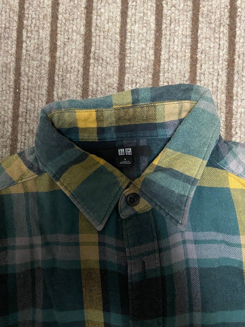 UNIQLO L FLANNEL (Category: Tshirts & Polo Shirts ) located in Marikina City. Submitted by _nathan7 (Listing ID 1367031521, Image 2). Description: .