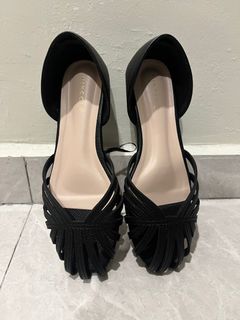 (Category: ) located in . Submitted by ainonpreloved (Listing ID 1366933744, Image 1). Description: .