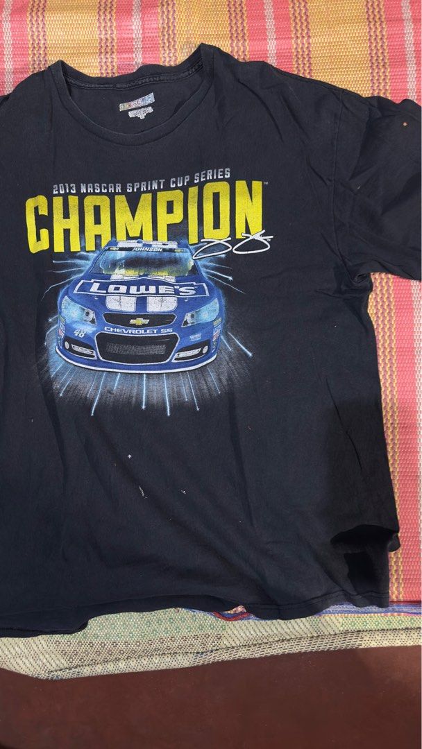 Vintage 2013 Champion Nascar Tee (Category: Tshirts & Polo Shirts ) located in Mandaluyong City. Submitted by geraldaguja123 (Listing ID 1367015996, Image 1). Description: SELLING Vintage 2013 Nascar Champion Tee Dimension: 29 inches - Length (head to bottom) 22 inches - Width (Pit to pit) Issues: Paint stains (visible sa pictures) Via gcash or cod Via lalamove delivery only .