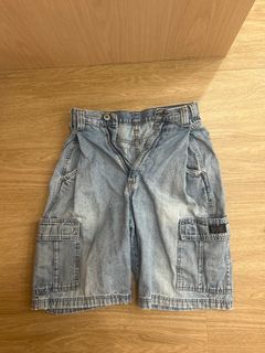 (Category: ) located in . Submitted by hannahatepage (Listing ID 1366974024, Image 1). Description: .
