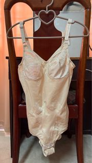(Category: ) located in . Submitted by bbuyandsellpreloved (Listing ID 1366973866, Image 1). Description: .