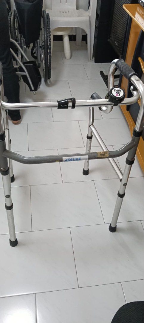 Walking Frame (Category: Rehabilitative Devices) located in Singapore. Submitted by jxmster (Listing ID 1366995213, Image 1). Description: Good walking frame. Bought for around $70+. Used very lightly only. Chat for more info.