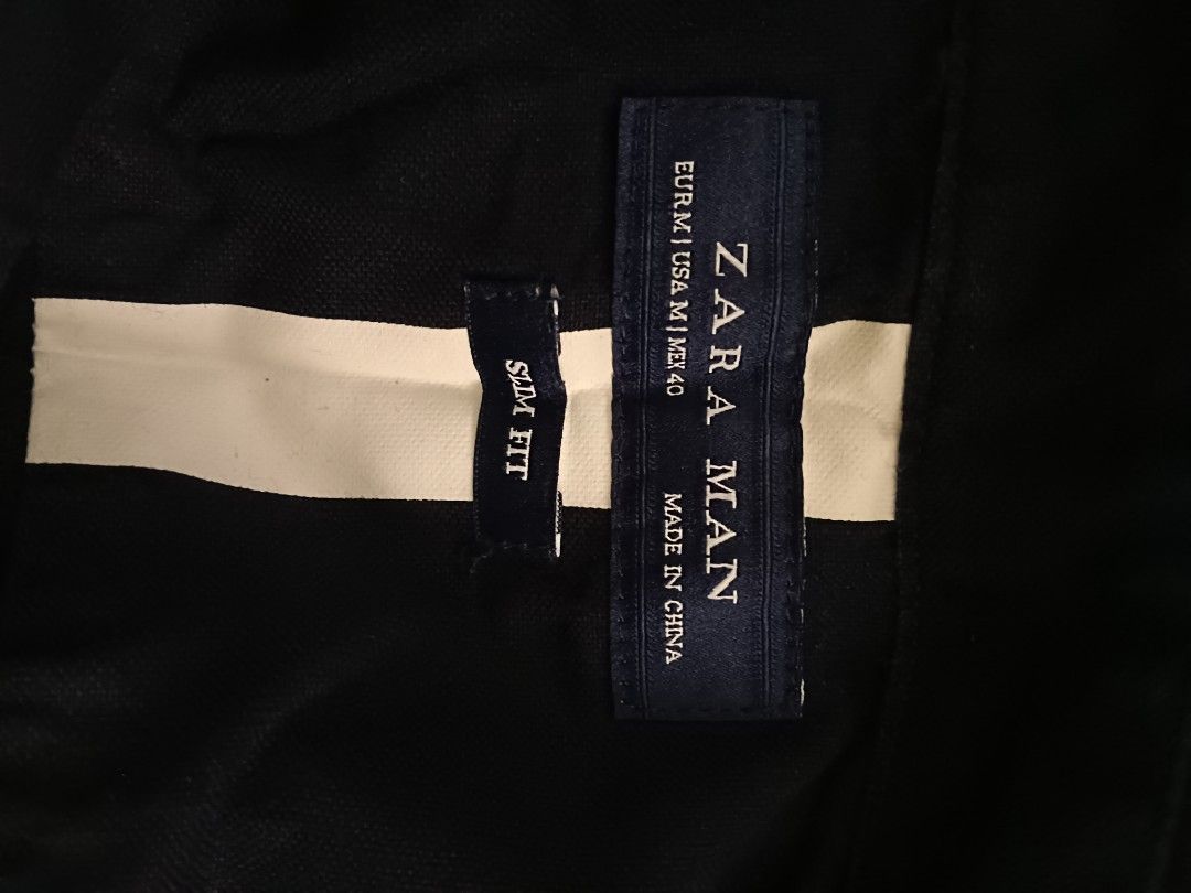 ZARA MAN LONGSLEEVES POLO (Category: Formal Shirts) located in Cavite. Submitted by abe12345 (Listing ID 1367041368, Image 2). Description: ZARA MAN LONGSLEEVES POLO W-19 L-28 THRIFTED ITEM COLOR MAY VARY DUE TO LIGHTING OFF/LEGIT Shipping thru J&T. Shipping fee will be shoulder by the buyer. Shipping Fee may vary on your location. Payment First thru Gcash or Meet up..