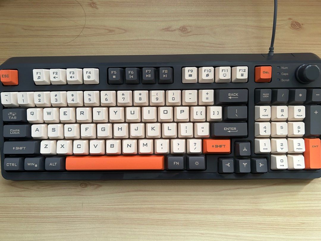 100% RGB Gaming Keyboard (Category: Computer Keyboard) located in Singapore. Submitted by celcius38.9 (Listing ID 1371972416, Image 1). Description: Unused Gaming Keyboard Wired .