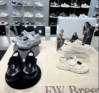 🇰🇷韓國限定款🇰🇷
New Balance 麂皮涼鞋63016495549570110