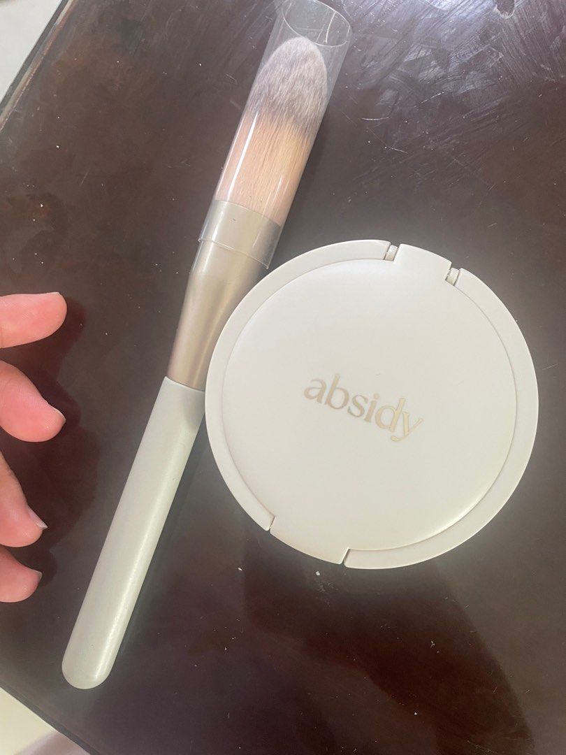 Absidy complexion blur powder oat with brush (Category: Makeup) located in Manila. Submitted by aneajmik (Listing ID 1371993768, Image 1). Description: Set only. Almost new. With small chip on top. Puff use only once..