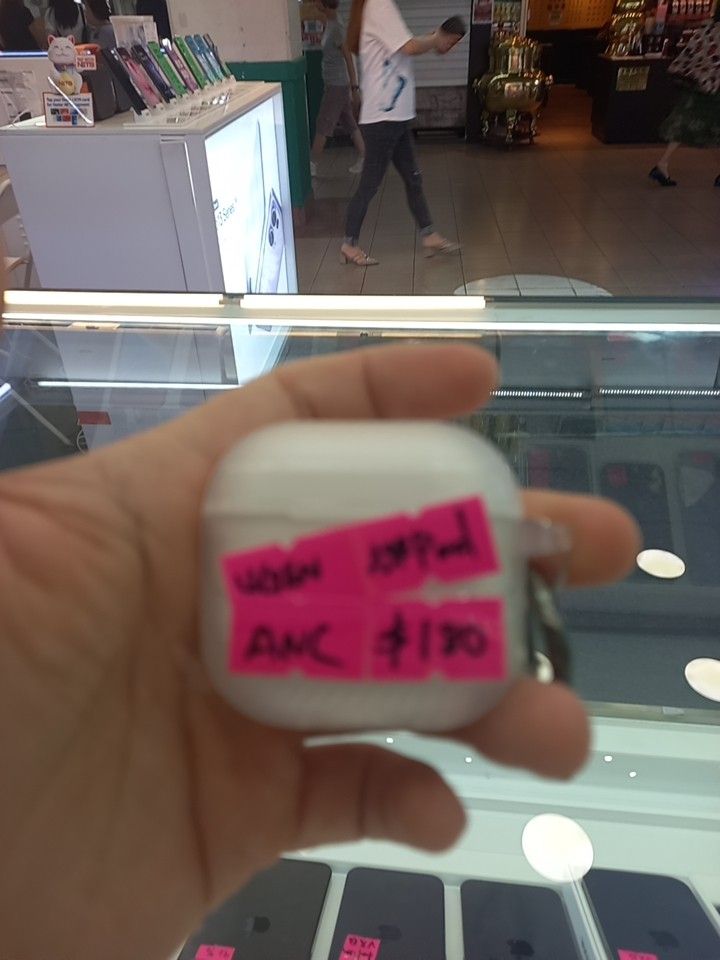 Apple AirPods 4 with Active Noise Cancellation (Category: Earphones) located in Singapore. Submitted by mobile.7 (Listing ID 1371938758, Image 1). Description: still got warranty until otober.