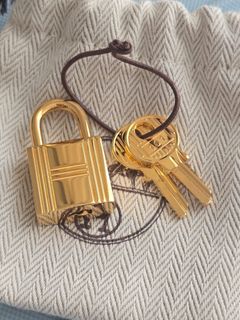 (Category: ) located in . Submitted by hamet (Listing ID 1371978780, Image 1). Description: .