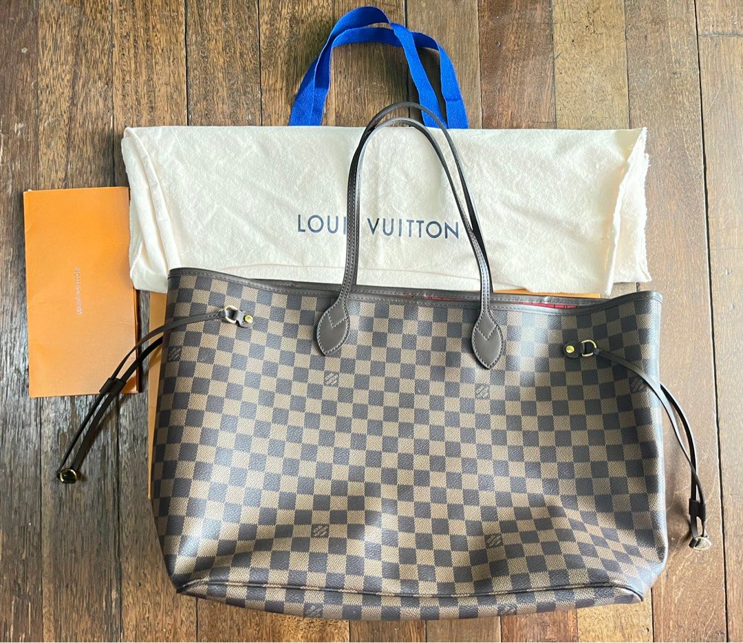 AUTHENTIC Louis Vuitton Neverfull GM Damier Ebene (Category: Luxury Bags & Wallets) located in Manila. Submitted by bentaboxmnl (Listing ID 1371954050, Image 3). Description: It was purchased around December 2023. The pouch/pochette was sold separately. You can find it on my profile. Comes with paper bag, envelope, and dust bag. No box No receipt What you see in the photo is exactly what you’ll get. Note: No date code — this bag is already microc