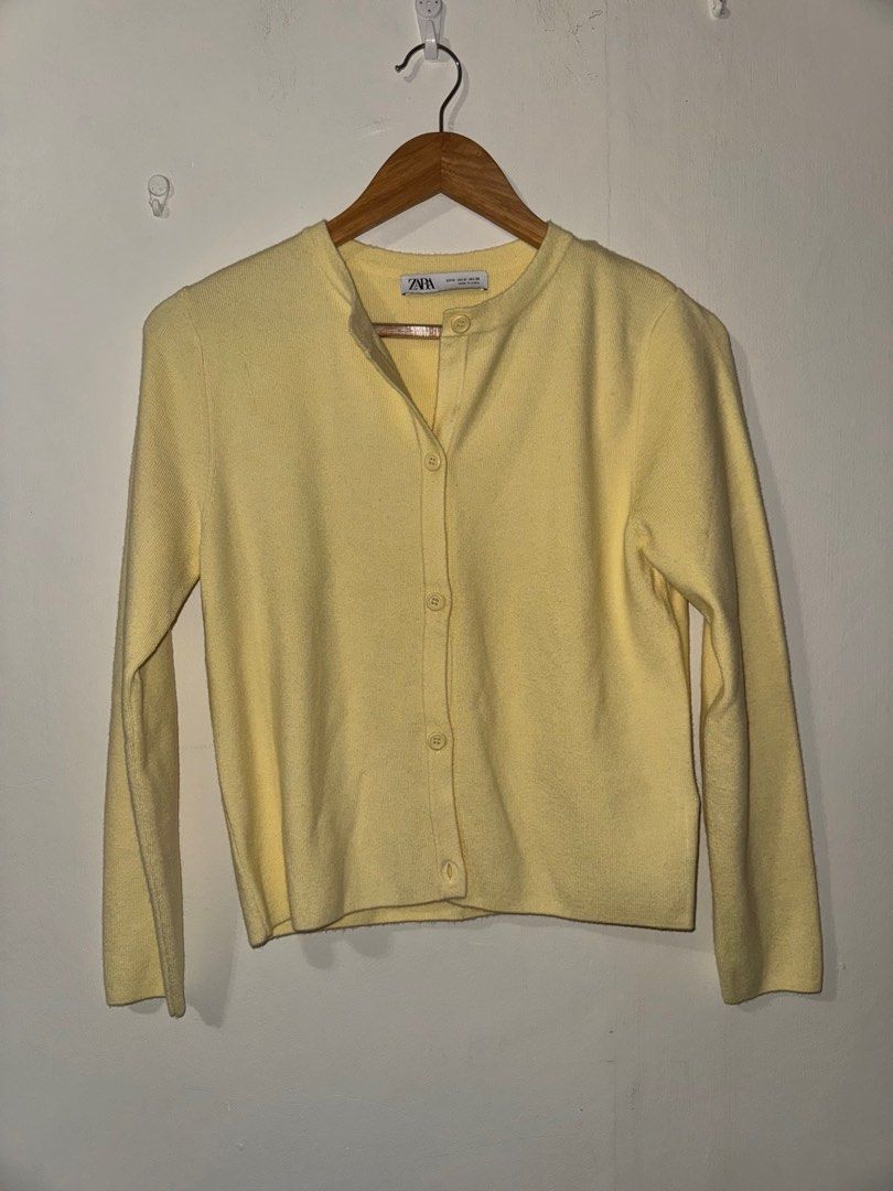 Authentic Zara Cashmere cardigan (Category: Coats, Jackets and Outerwear) located in Cagayan de Oro. Submitted by jcb2017 (Listing ID 1372017832, Image 2). Description: Used twice All of the items listed here were purchased directly from the stores at full price. I am simply decluttering, i do not resell 😅🥰.
