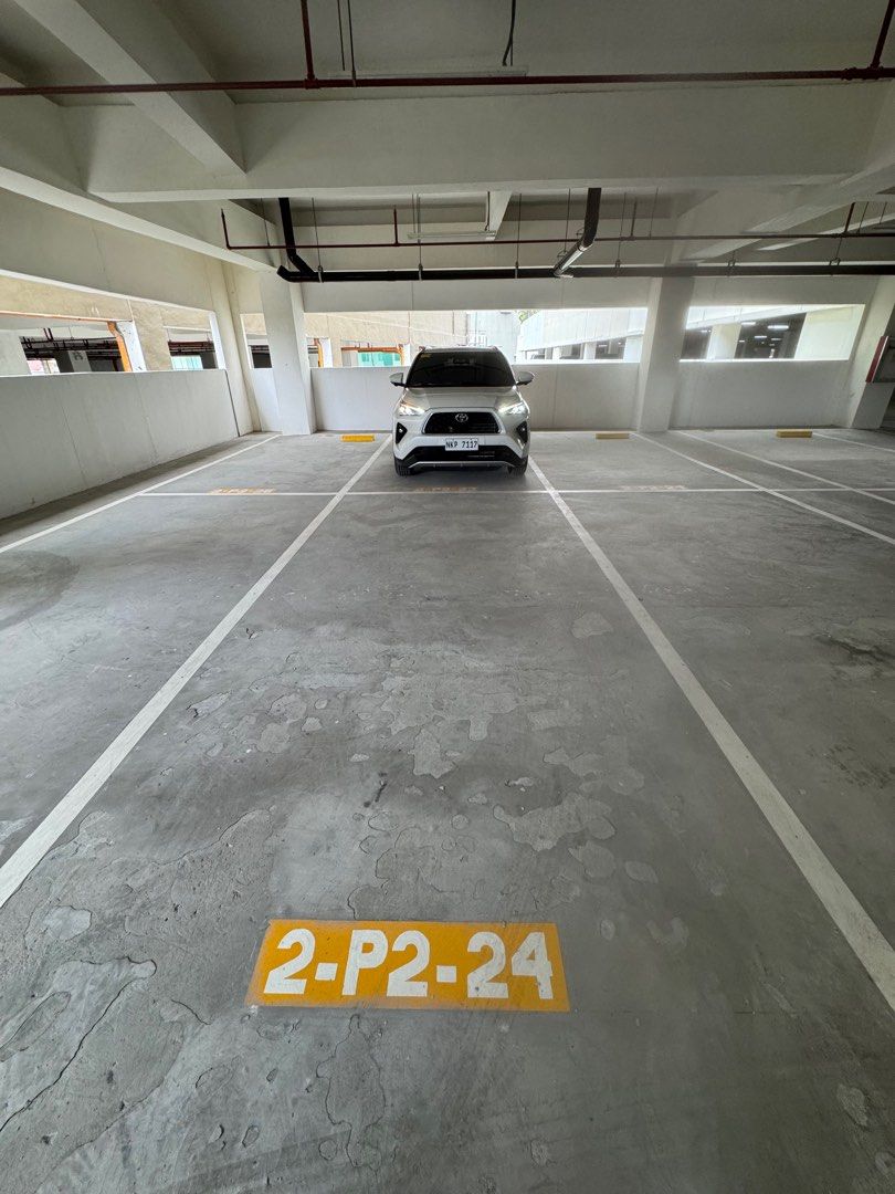 Avida Cloverleaf Tower Parking (Category: Apartments & Condos) located in Quezon City. Submitted by captal (Listing ID 1371990742, Image 1). Description: Avida Cloverleaf Tower Parking Tandem Parking for rent 6k inclusive of assoc dues.
