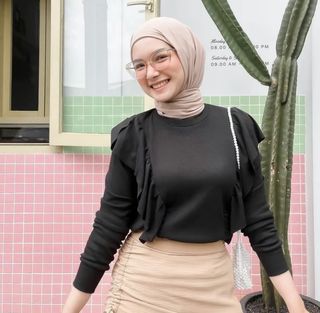 (Kategori: ) berada di . Dikirim oleh preloved_bb (ID iklan 1370717259, Gambar 1). Deskripsi: .