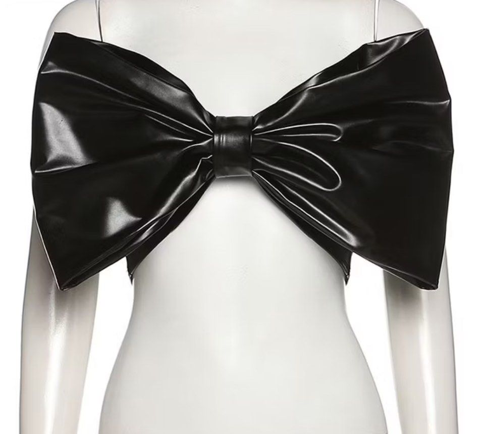 bow tube top (Category: Others Tops) located in Makati City. Submitted by fairylees (Listing ID 1372075861, Image 1). Description: last price, will only gove discount if buying 2 or more loc: makati.