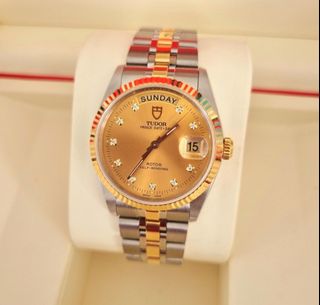 (Category: ) located in . Submitted by watchesconnexion (Listing ID 1371963980, Image 1). Description: .