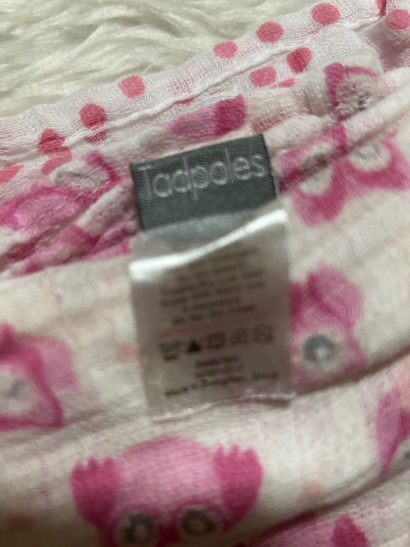 Branded Muslin Wrapping Blanket Bundle*meg (Category: Other Baby Bathing & Changing Needs) located in Pasig City. Submitted by mixpicks (Listing ID 1371930151, Image 2). Description: Tadpole and Ideal Baby Brand From USA .