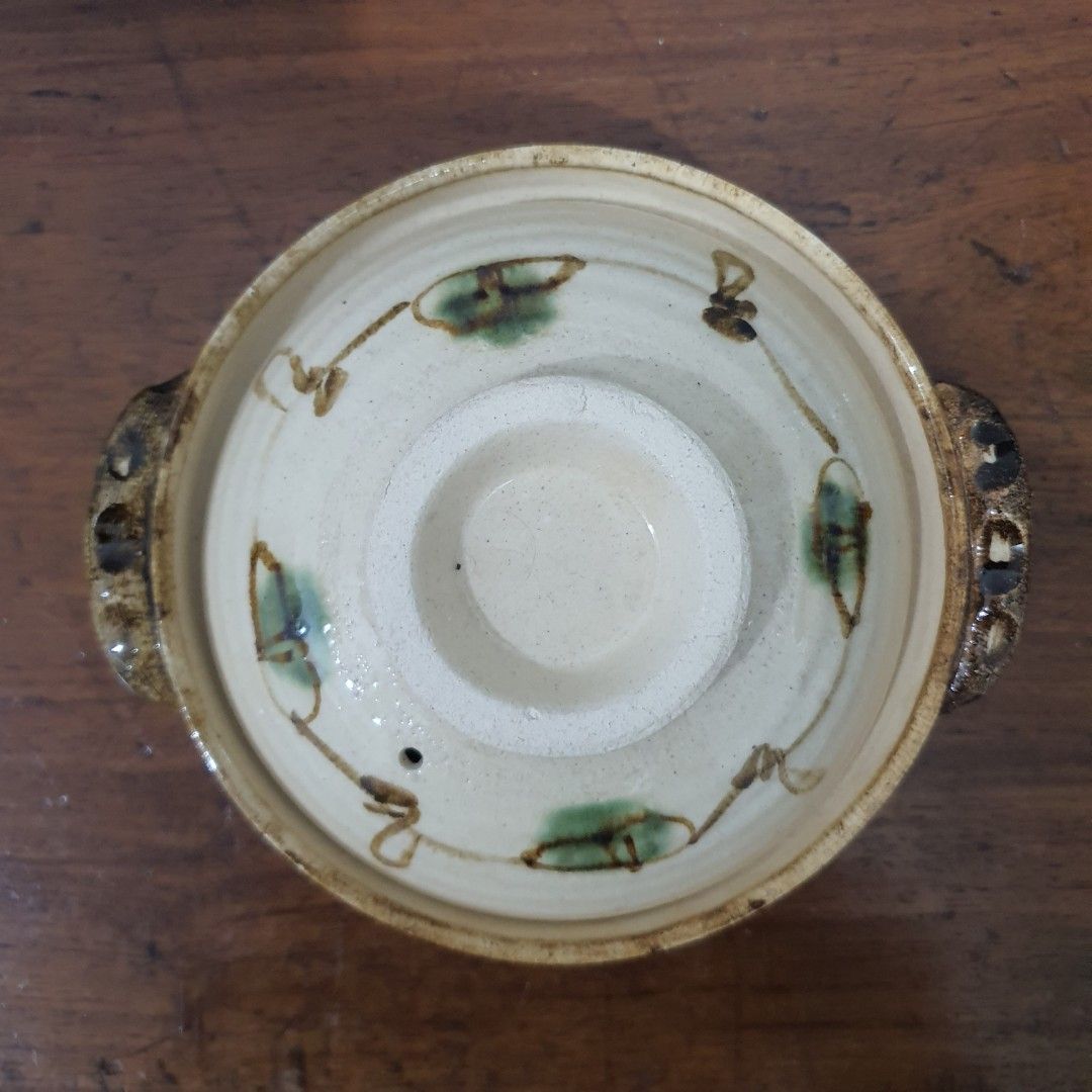 Claypot Donabe (Category: Dinnerware & Cutlery) located in Pasig City. Submitted by chimsco (Listing ID 1372017103, Image 1). Description: 1 pc. claypot donabe selling for Php 290 or best offer RFS: not being used. I bought so many ceramics and stoneware from an online store during lockdown, pandemic time. letting them go to declutter Shipping c/o buyer location in ortigas can send a video if interested.