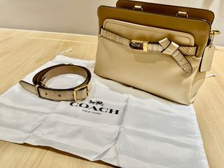 由 jullyyyy (刊登 ID 1372042726，圖片 1) 提交，位於 的 (類別：)，說明：。