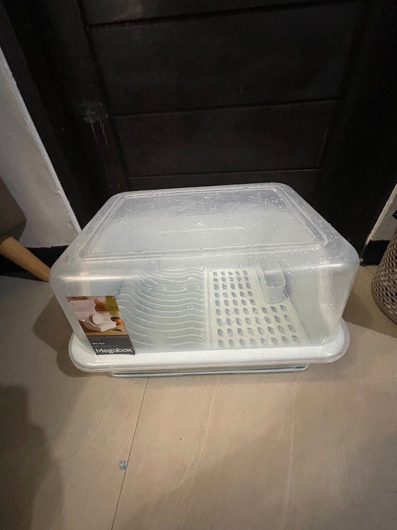 Dish Organizer / Kitchen organizer (Category: Food Organization & Storage) located in Quezon City. Submitted by racks_and_bookshelves (Listing ID 1371918282, Image 2). Description: Like new no issue. Naging storage lang ng tupperware. QC.