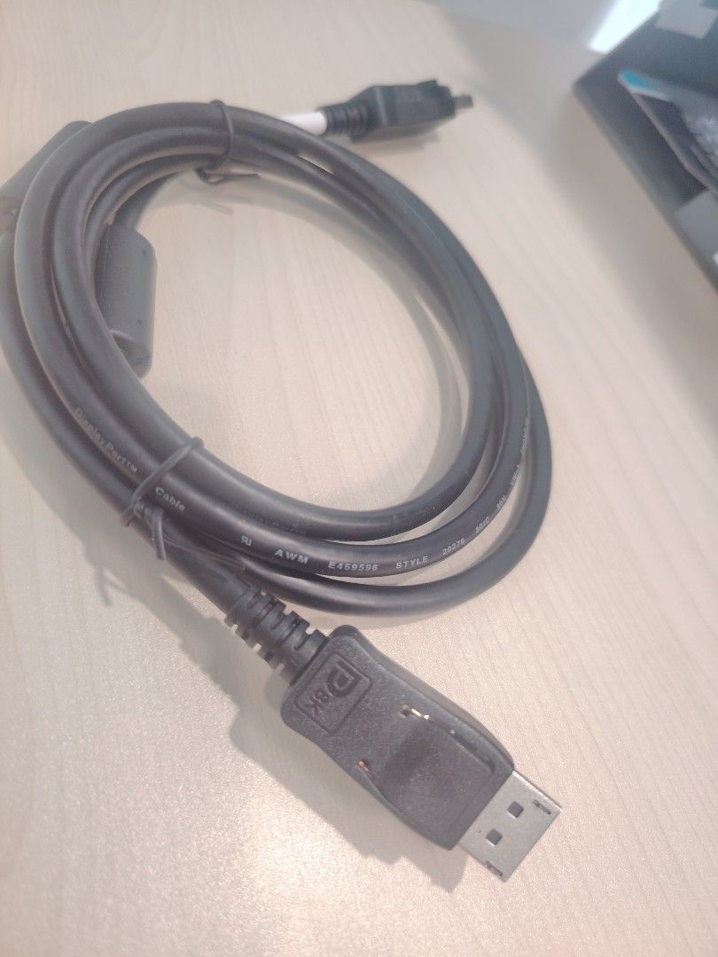 DP cable 1.8M 8K (Category: Cables & Adaptors) located in Singapore. Submitted by 4d10s (Listing ID 1371952610, Image 1). Description: 8K DP cable..