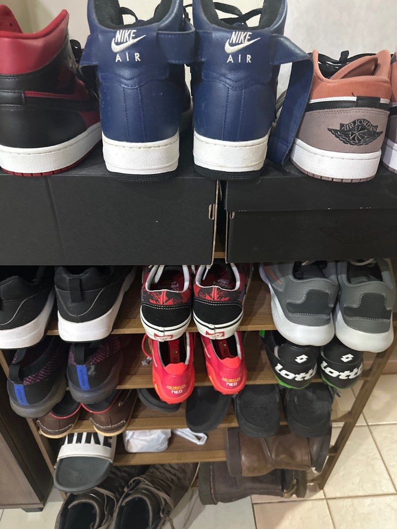 Foldable shoe rack
