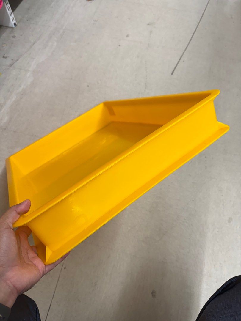 Food tray