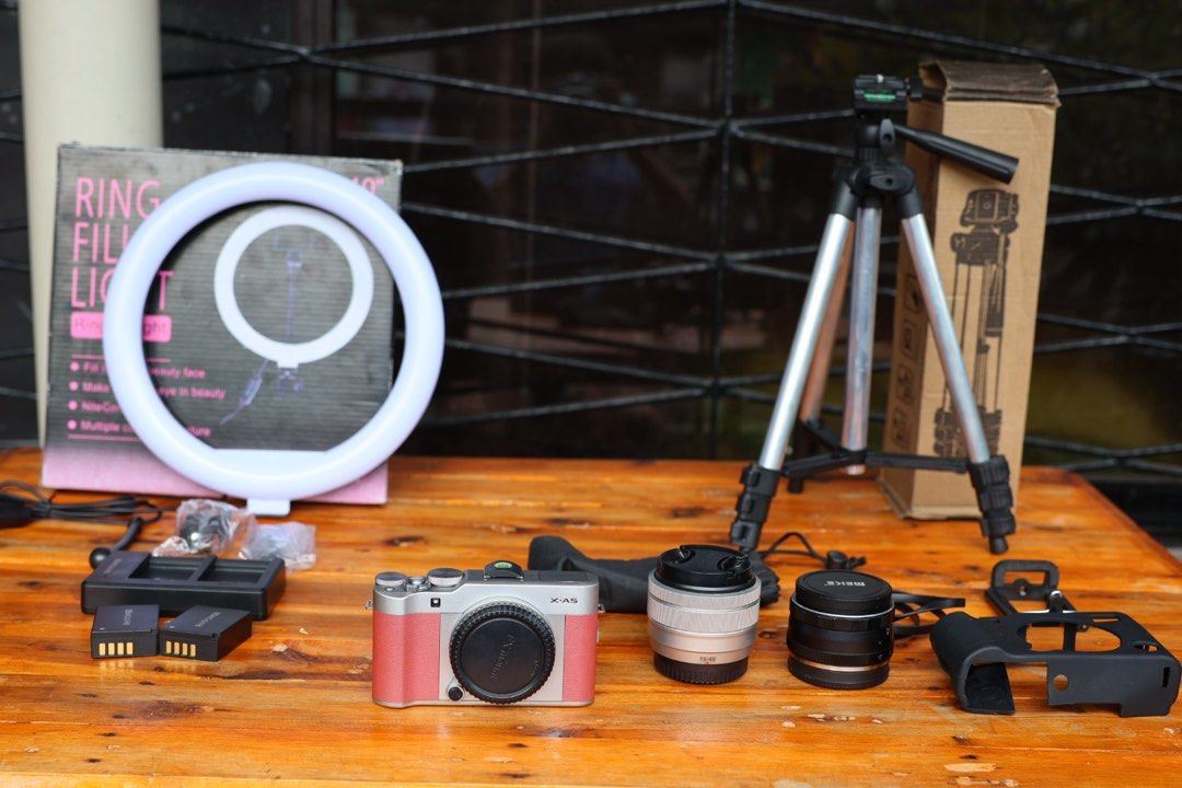 Fujifilm X-A5 Mirrorless Vlogging Camera with 2 Lenses — (Category: Cameras) located in Manila. Submitted by lenascamera (Listing ID 1372067640, Image 1). Description: NOTE: Sa dami po ng message na natatangap ko, naka hold napo ang Mga message hindi napo ako makapag reply pero na babasa ko kaya hanggat maari mag direct na kayo sa page ko sa facebook Lenas camera para nakareply ako agad salamat. Fujifilm X-A5 Mirrorless Vlogging Camera with 2 Len