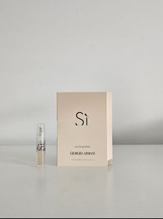 (Category: ) located in . Submitted by miniperfumes.au (Listing ID 1371989637, Image 1). Description: .