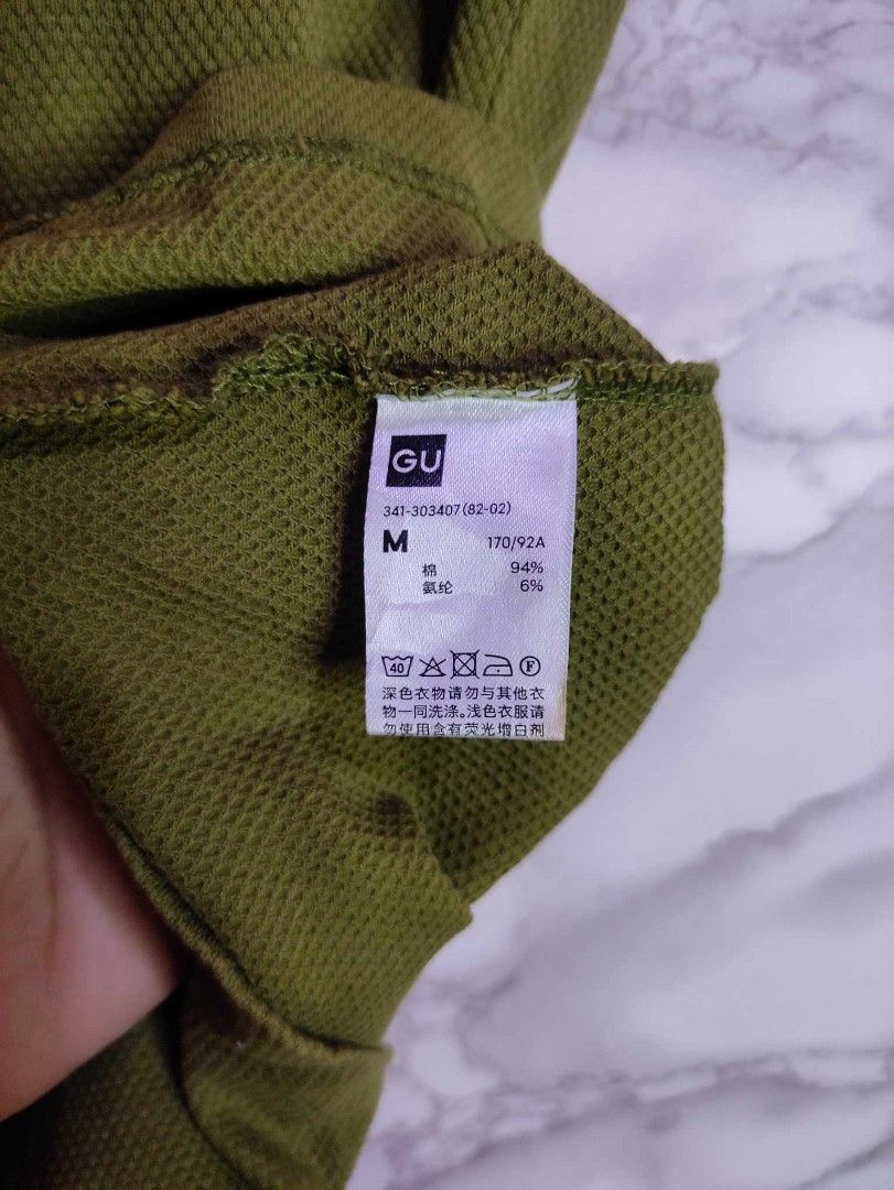 GU by Uniqlo Waffle Pocket Tee (Category: Shirts) located in Bulacan. Submitted by 2nd_base (Listing ID 1372066557, Image 2). Description: W18 x L28 M on tag Excellent condition No issue.