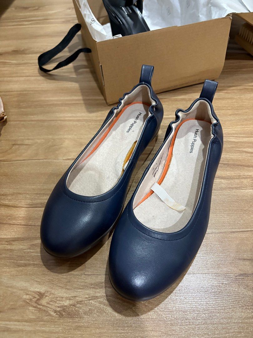 Hush Puppies ballerina (Category: Flats & Sandals) located in Paranaque City. Submitted by sis.princess (Listing ID 1371925044, Image 3). Description: Never worn. 23 cm. .
