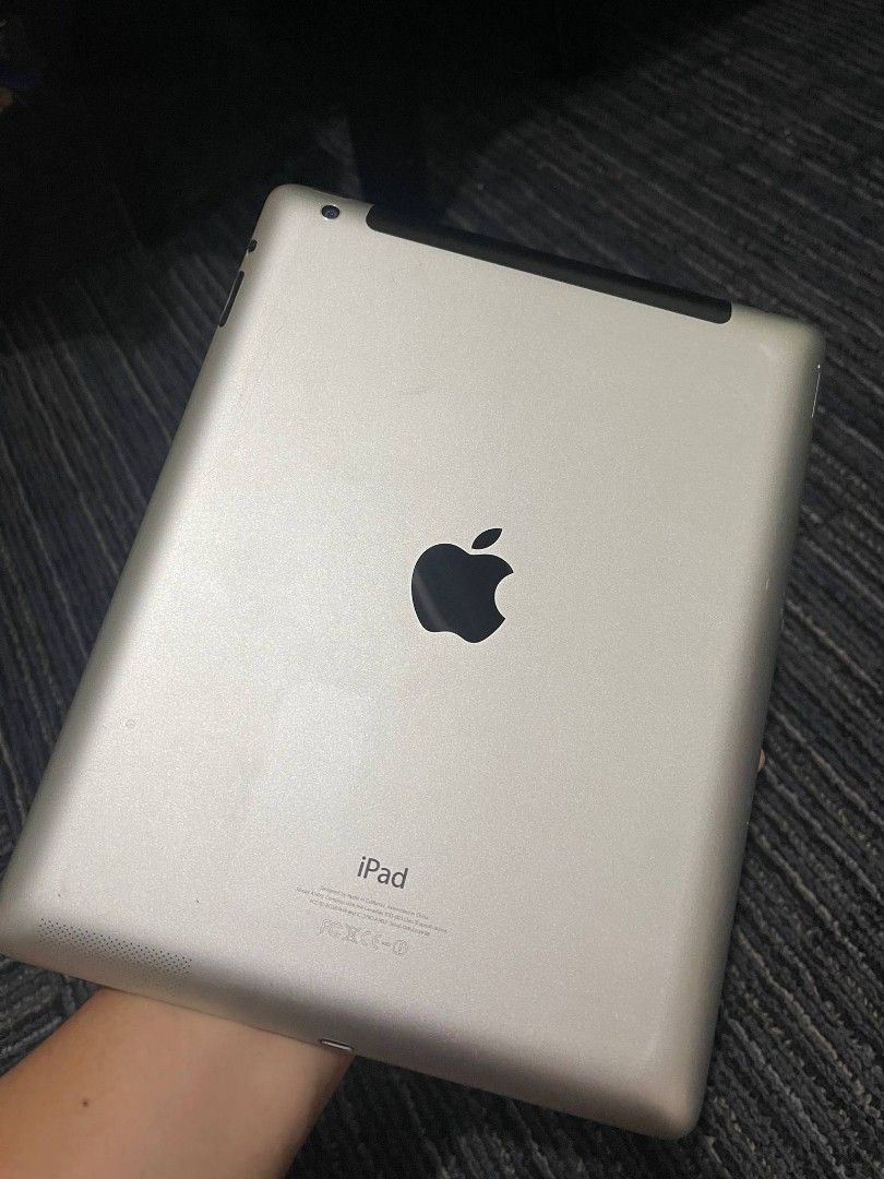 Ipad 4th gen 16gb with simslot (Category: iPad) located in Pasig City. Submitted by princesskhloe (Listing ID 1371954557, Image 2). Description: No issues.