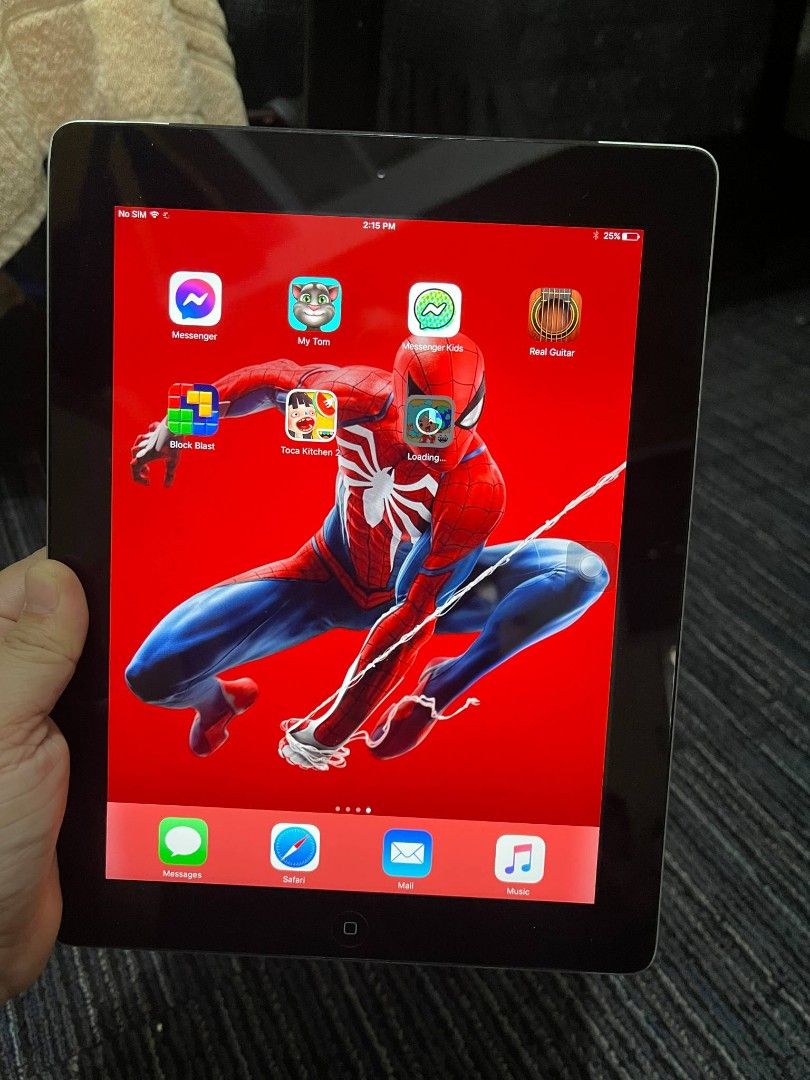 Ipad 4th gen 16gb with simslot (Category: iPad) located in Pasig City. Submitted by princesskhloe (Listing ID 1371954557, Image 1). Description: No issues.