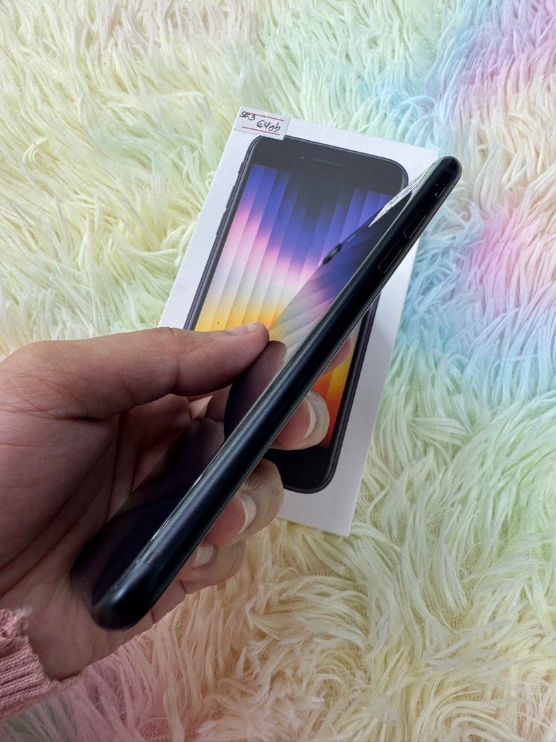 iPhone SE 3rd Gen. (64gb) 2022 (Category: iPhone SE Series) located in Manila. Submitted by arzillah (Listing ID 1372037210, Image 2). Description: iPhone SE 3rd Gen. 64gb 94% Factory unlock Ntc approve Slightly use No issue All working Open for COD/COP + SF Manila area (sameday delivery) Province area (via LBC) required DP to avoid cancellations Physical store: Greenhills Shopping Center, 2ndfloor Contact#: 09482217224 Page: Arzillah Gadgets Sho